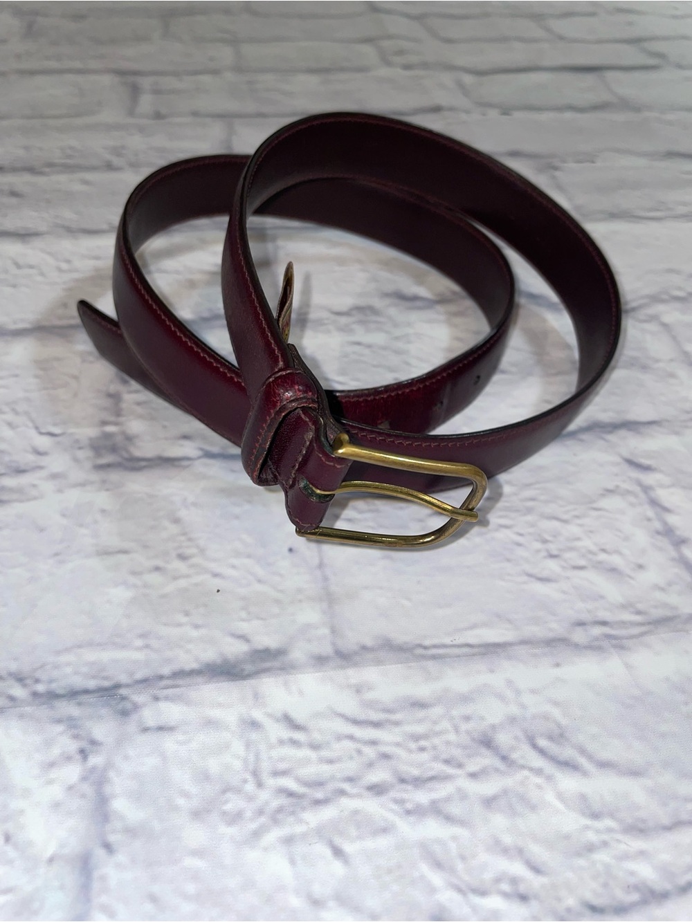 Trafalgar Burgundy Leather Belt with Brass-Tone Buckle. Medium